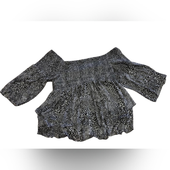 Torrid EUC Off The Shoulder Baby Doll Top Animal Print Grey Black Plus Size 5 - Picture 3 of 7